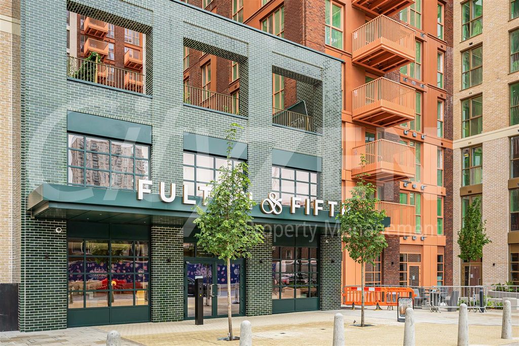 Property photo 1 of 39 Building Entrance