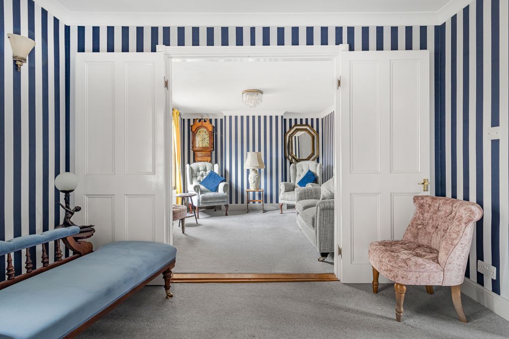 Property photo 3 of 33 466055