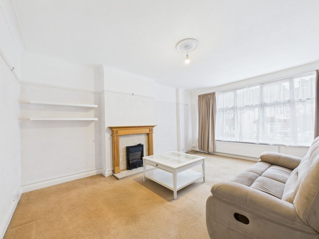 Property photo 3 of 12 4603444