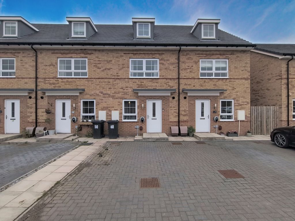 Property photo 1 of 21 48-Leafcutter-Way_00020