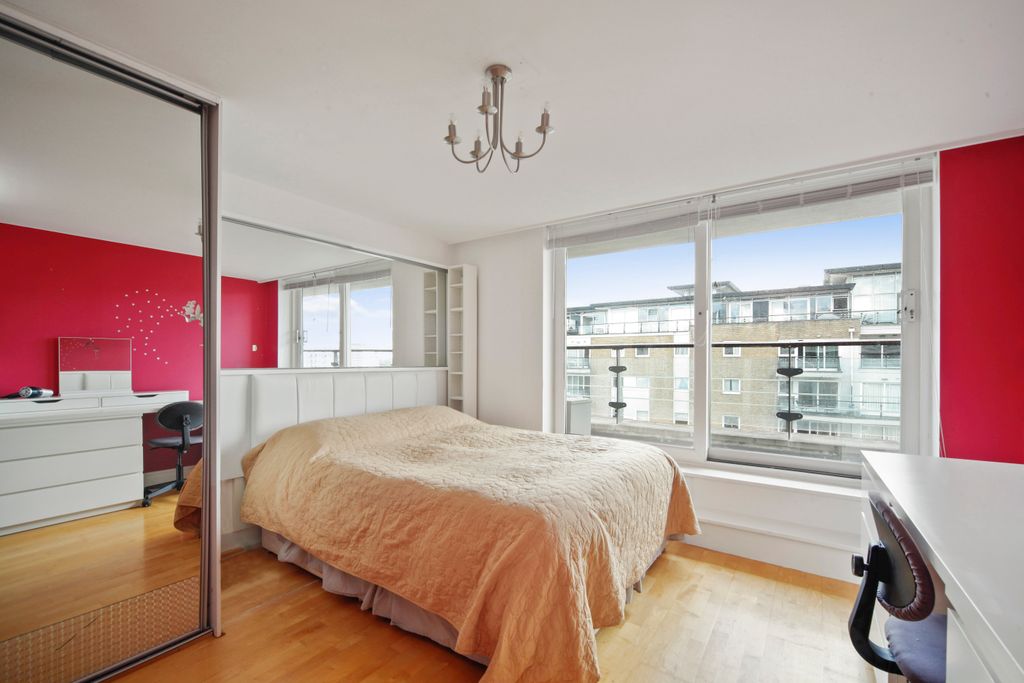 Property photo 2 of 11 Bedroom 2