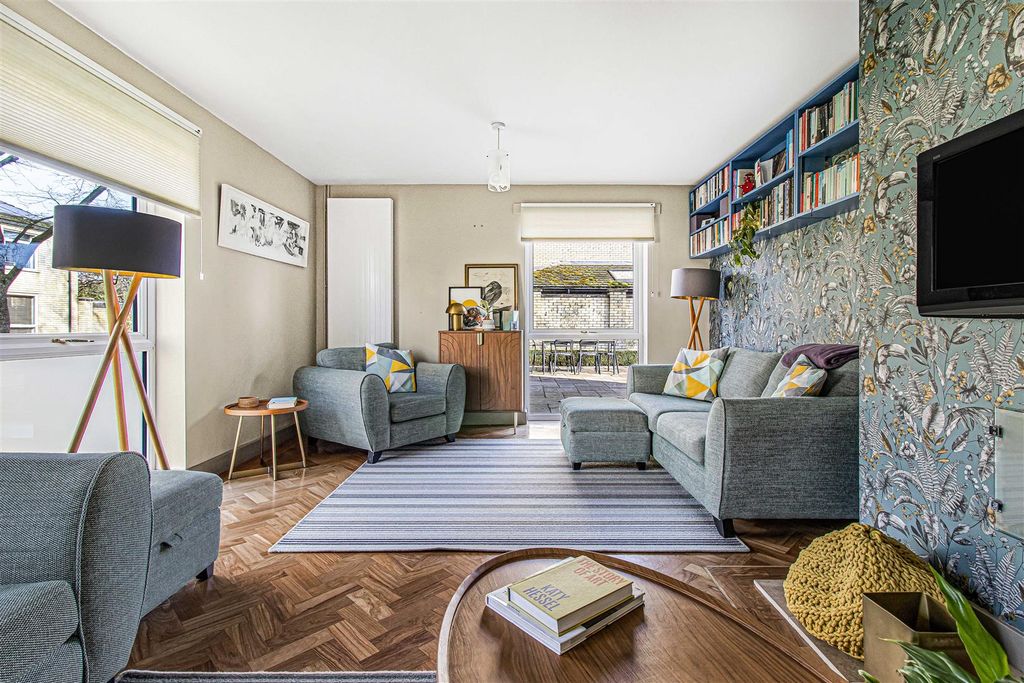 Property photo 2 of 27 10_72843.Jpg