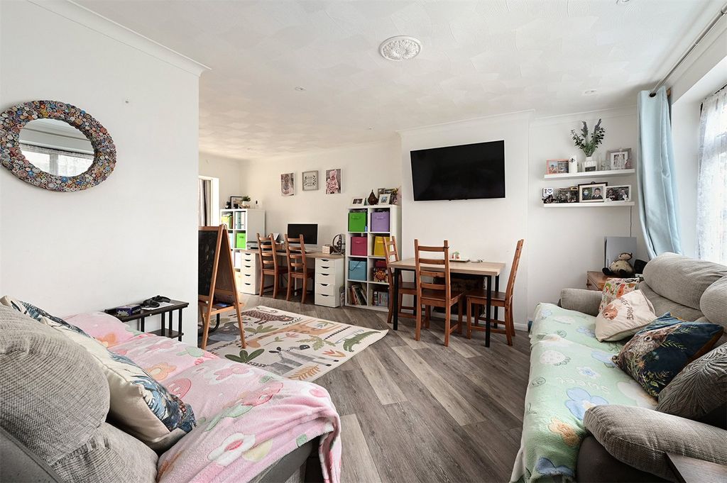 Property photo 3 of 12 Picture No. 05