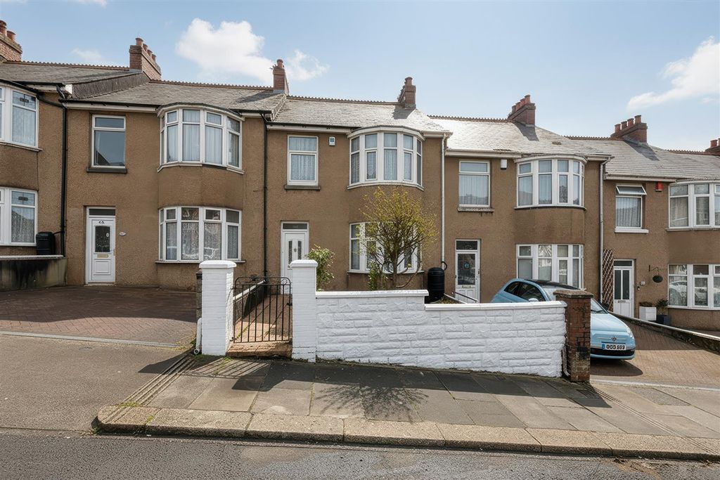 Property photo 1 of 21 Fropnt Exterior