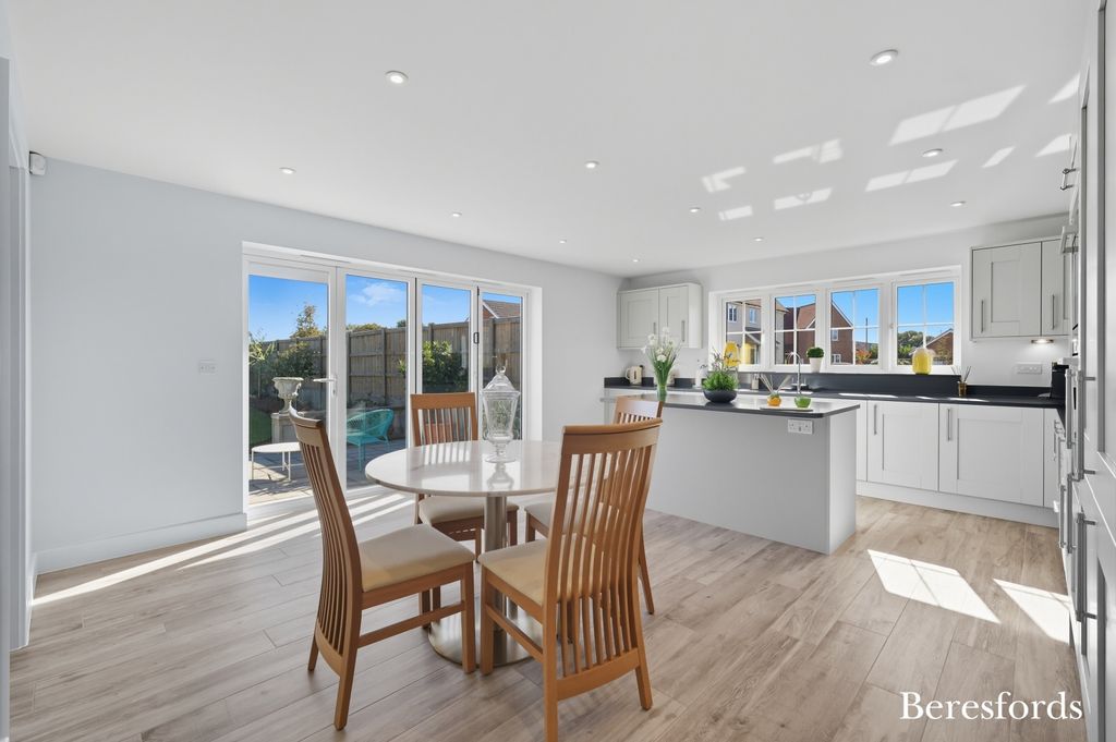 Property photo 2 of 23 Picture 2