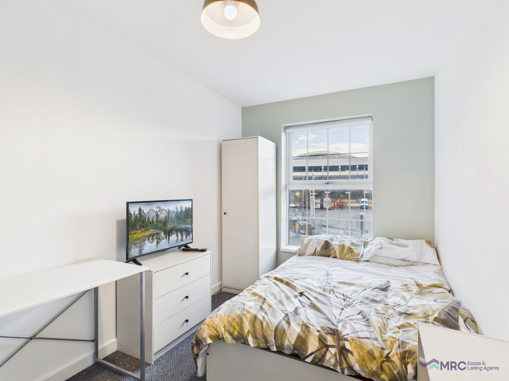 Property photo 3 of 8 Gallery