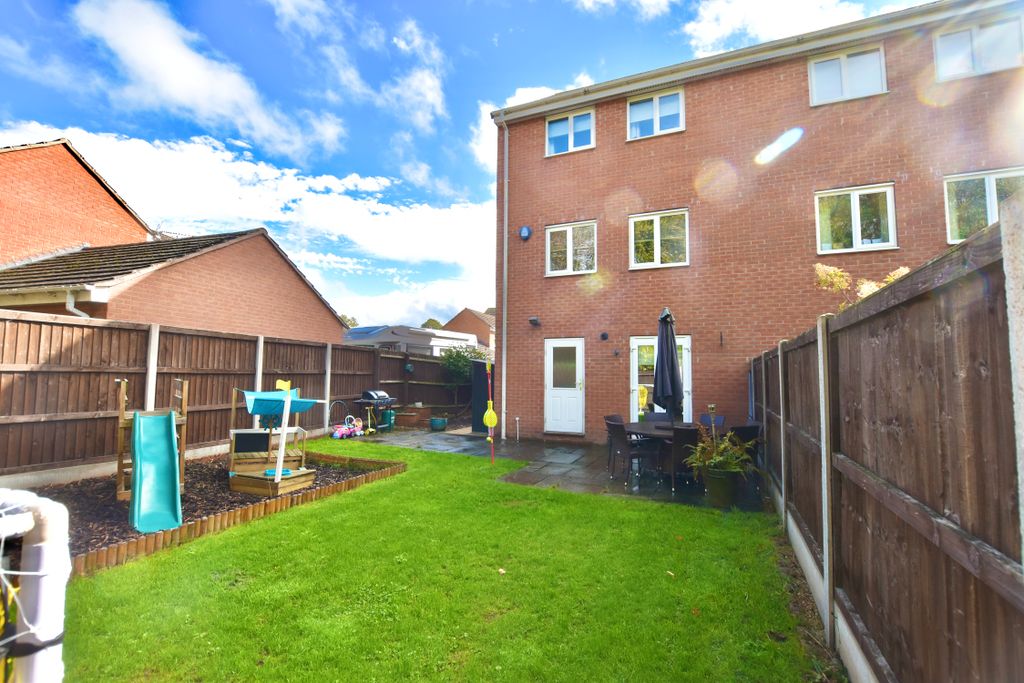 Property photo 2 of 26