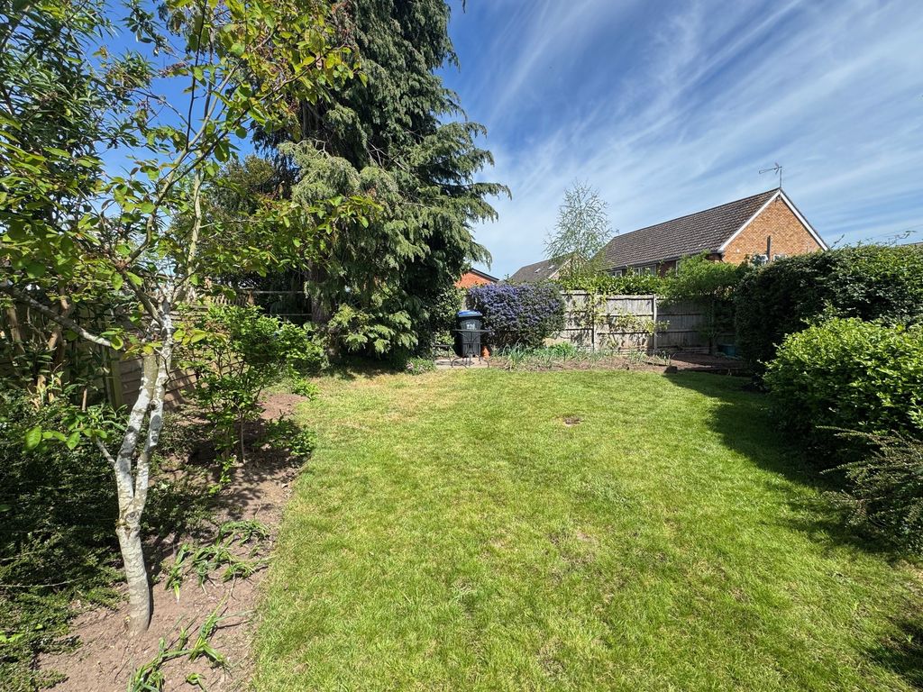 Property photo 3 of 17 Garden
