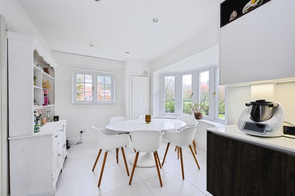 Property photo 3 of 23 Photo