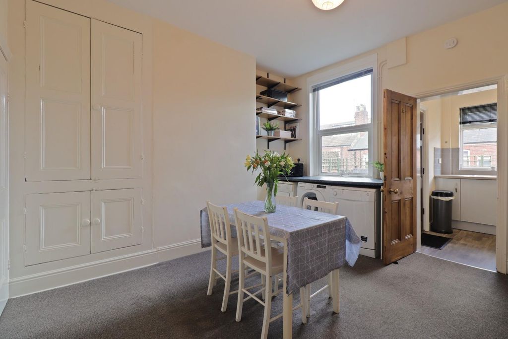 Property photo 2 of 18 Dining Room