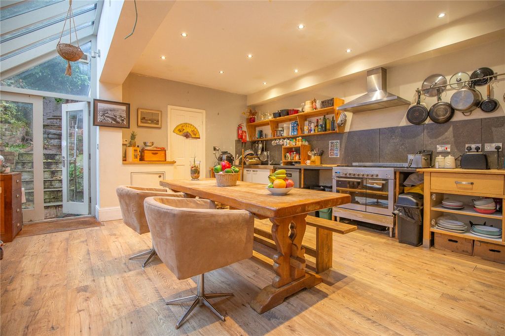 Property photo 1 of 16 Picture No. 15