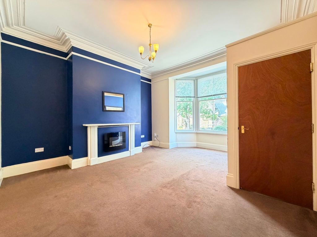 Property photo 3 of 33