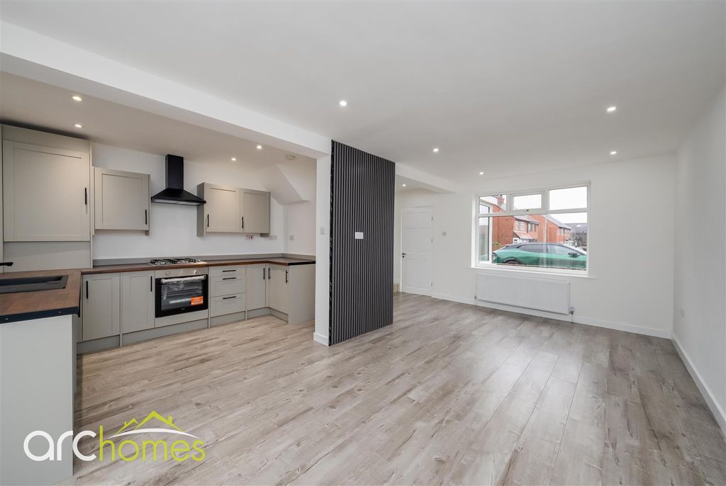 Property photo 2 of 26 Dsc06805-Edit.Jpg