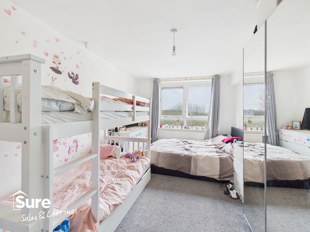 Property photo 2 of 11 4851662