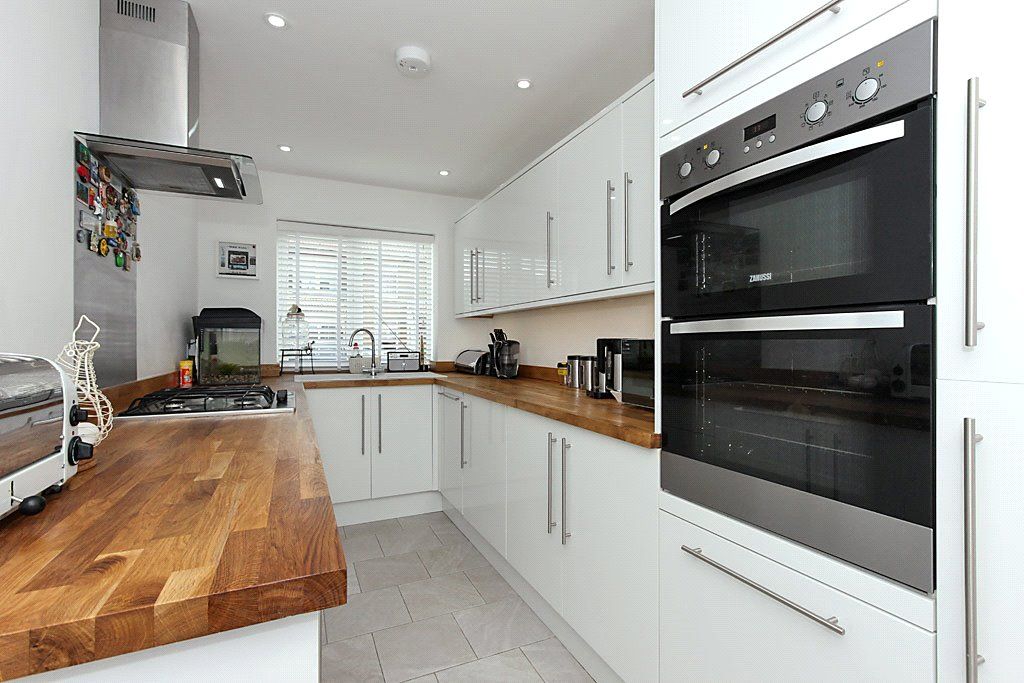 Property photo 2 of 19 Picture No. 17