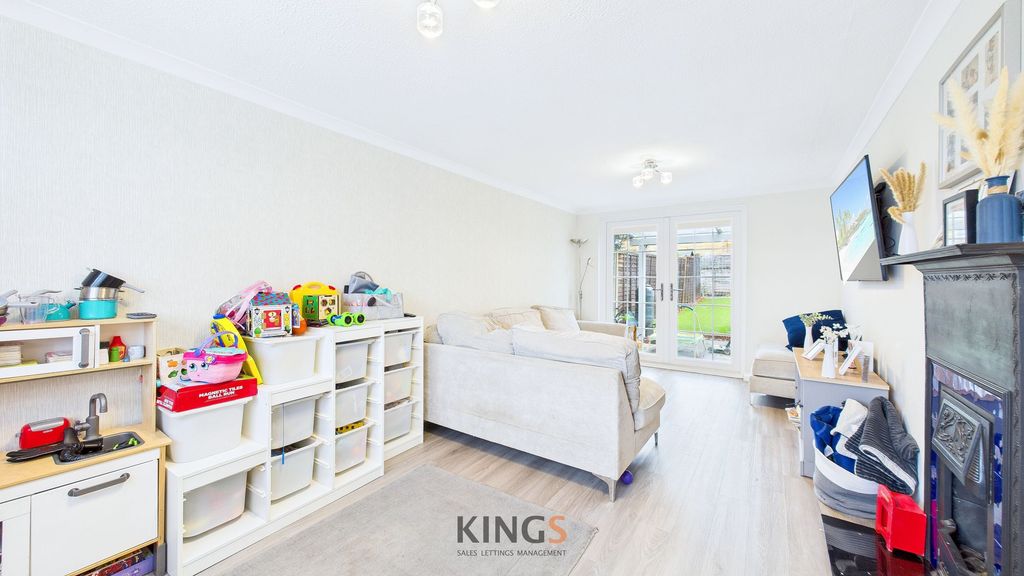 Property photo 2 of 19 Living Room