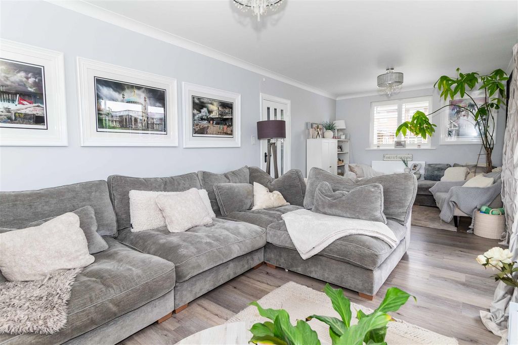 Property photo 2 of 12 Rugbyroad-19.Jpg