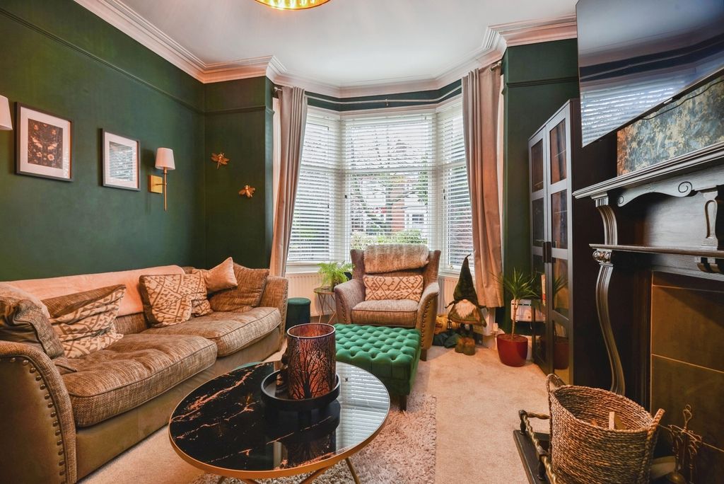 Property photo 3 of 12 Pbox-Img.Jpg
