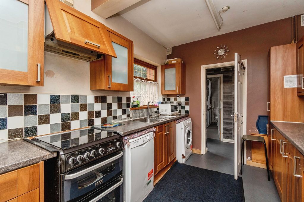 Property photo 2 of 16