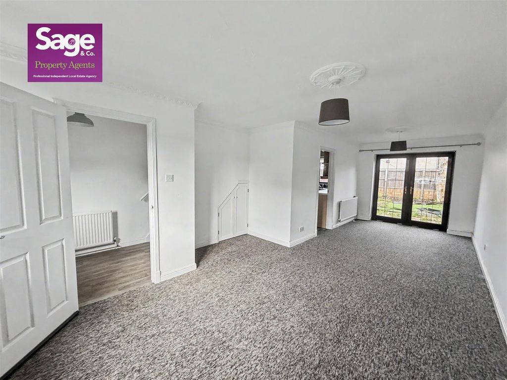 Property photo 2 of 24