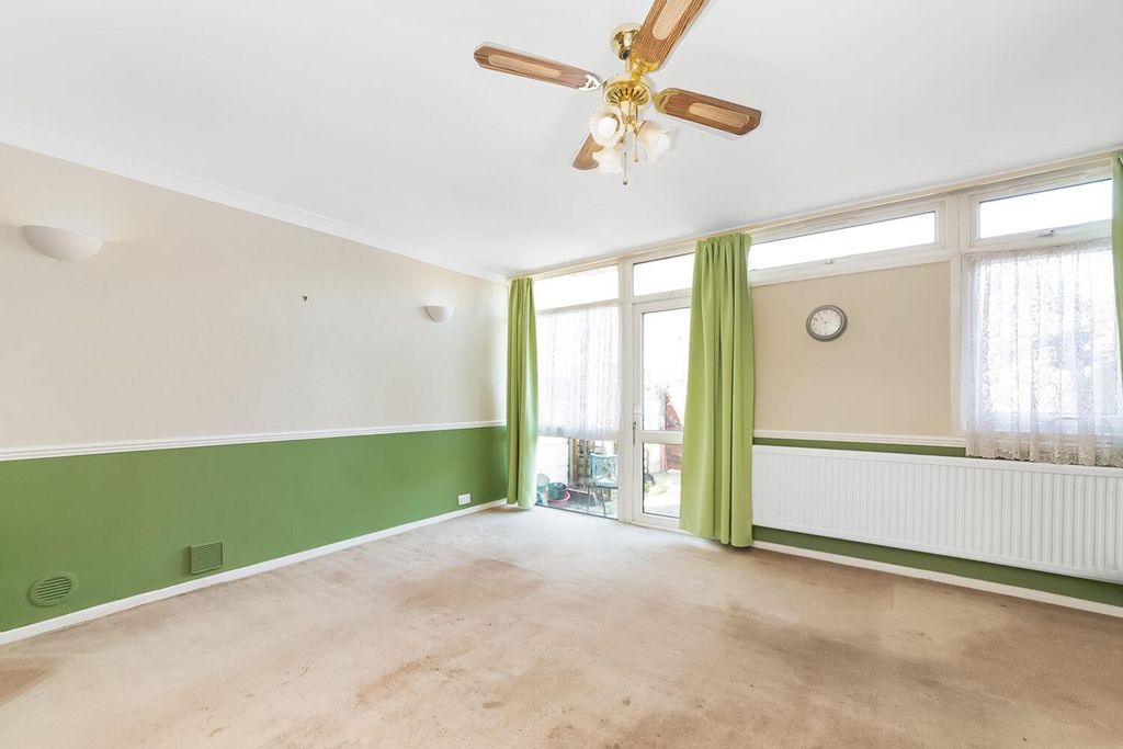 Property photo 3 of 10 5.Jpg