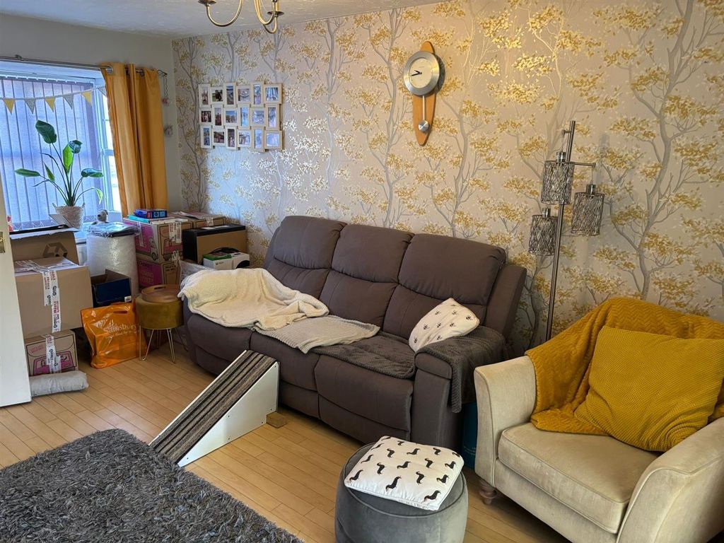 Property photo 2 of 3 Xsru2096.Jpg