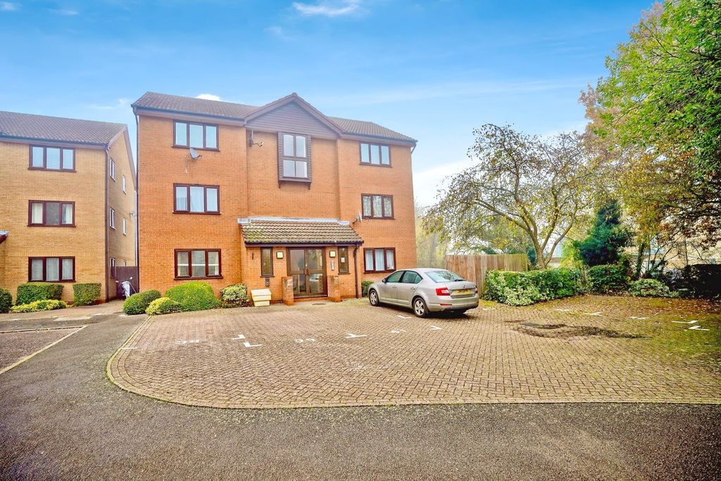 Property photo 1 of 9