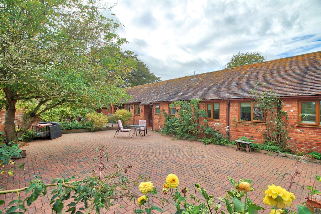 Property photo 1 of 27 Img_5578