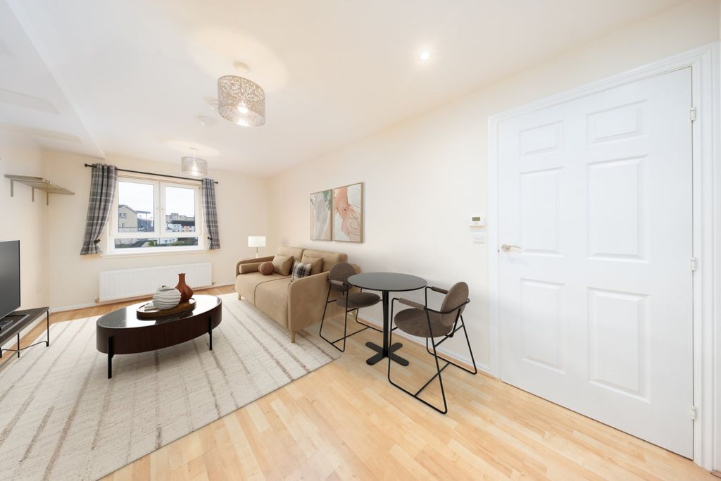 Property photo 2 of 11 Picture 2