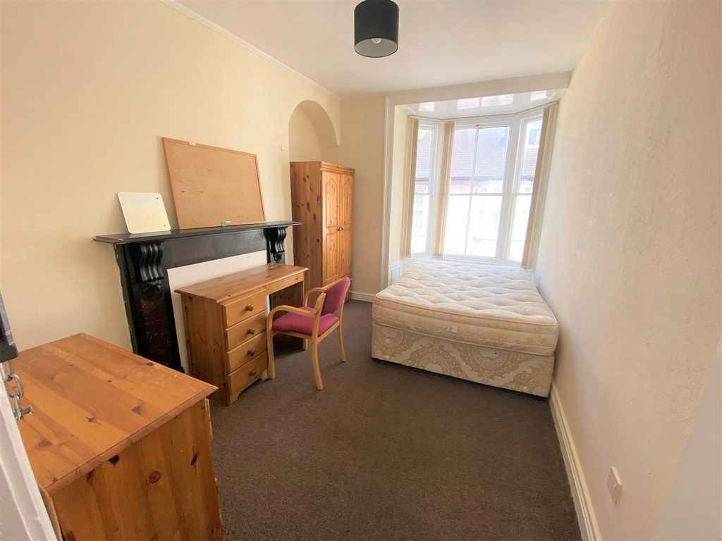 Property photo 1 of 6 B3.Jpg