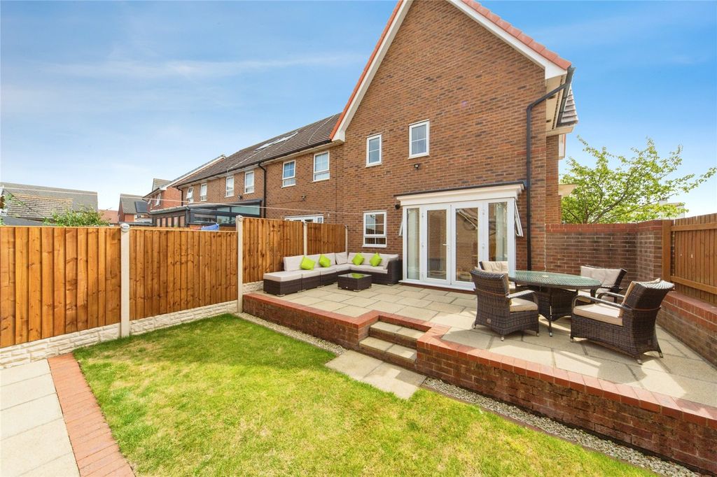 Property photo 2 of 30 Picture No. 25