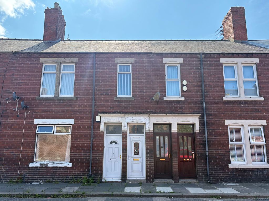 Property photo 1 of 12