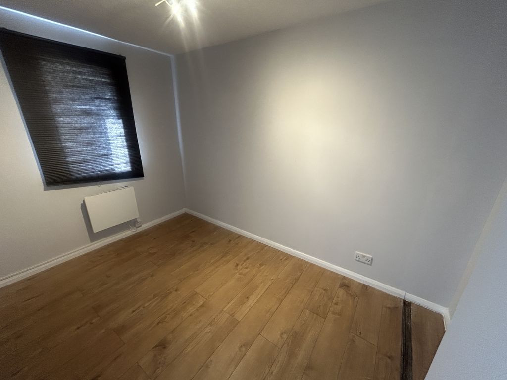 Property photo 3 of 4 Gallery