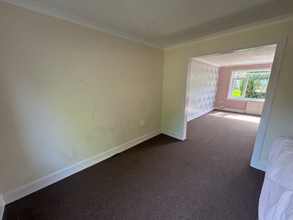 Property photo 3 of 11 3.Jpg