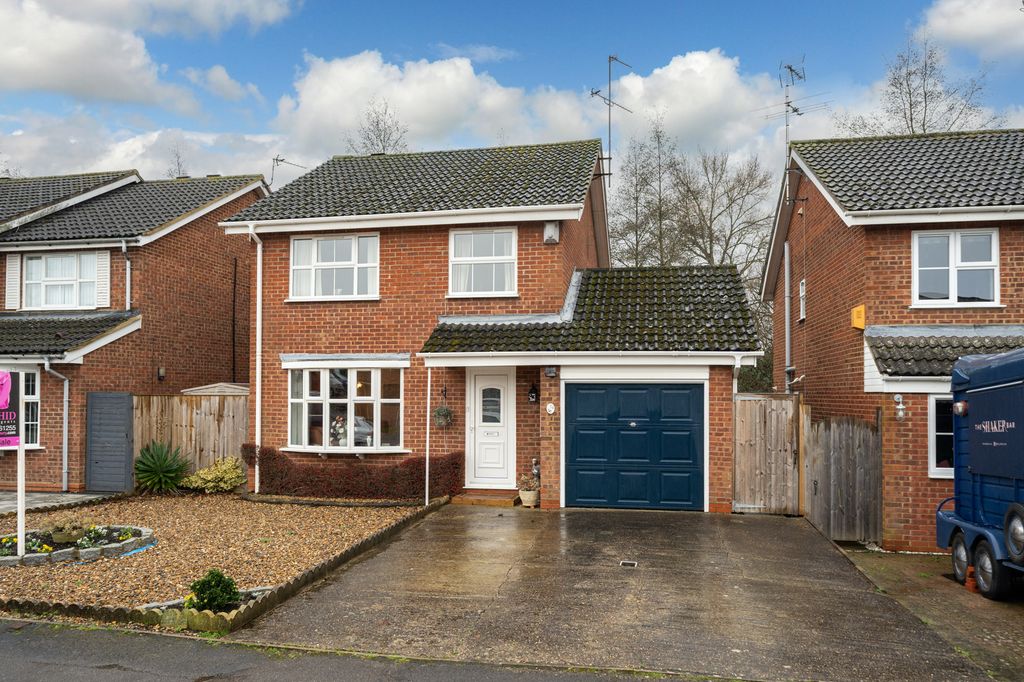 Property photo 1 of 16 14-Dalesford-Road-6