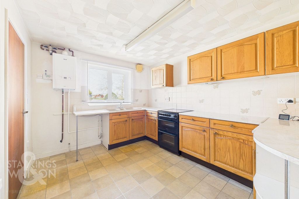 Property photo 2 of 22
