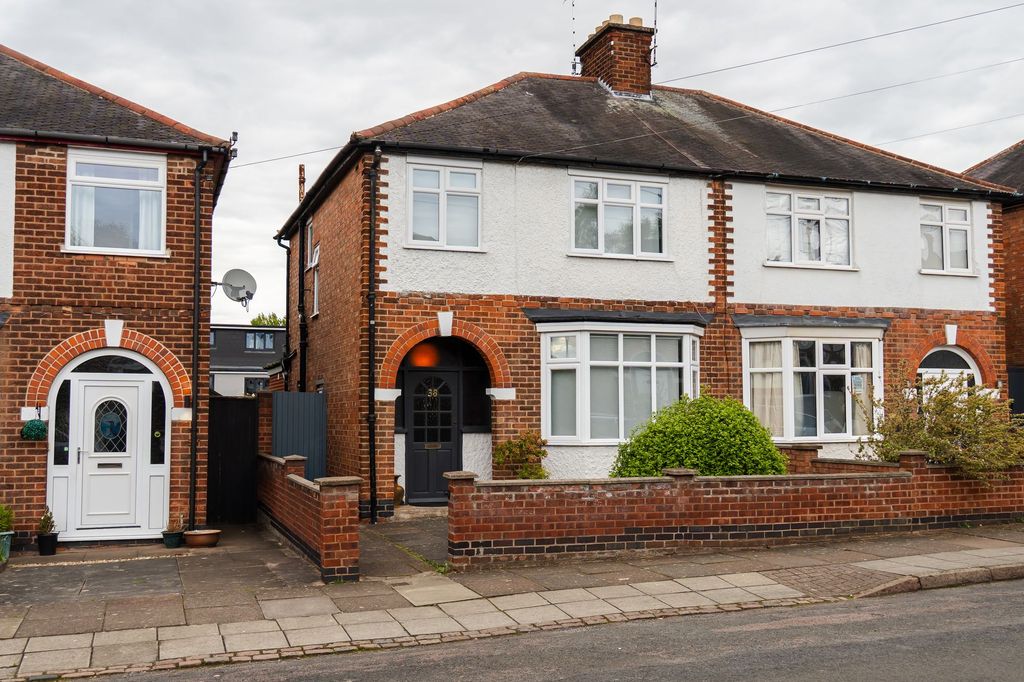 Property photo 1 of 34