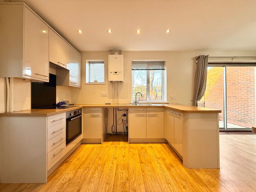 Property photo 3 of 19