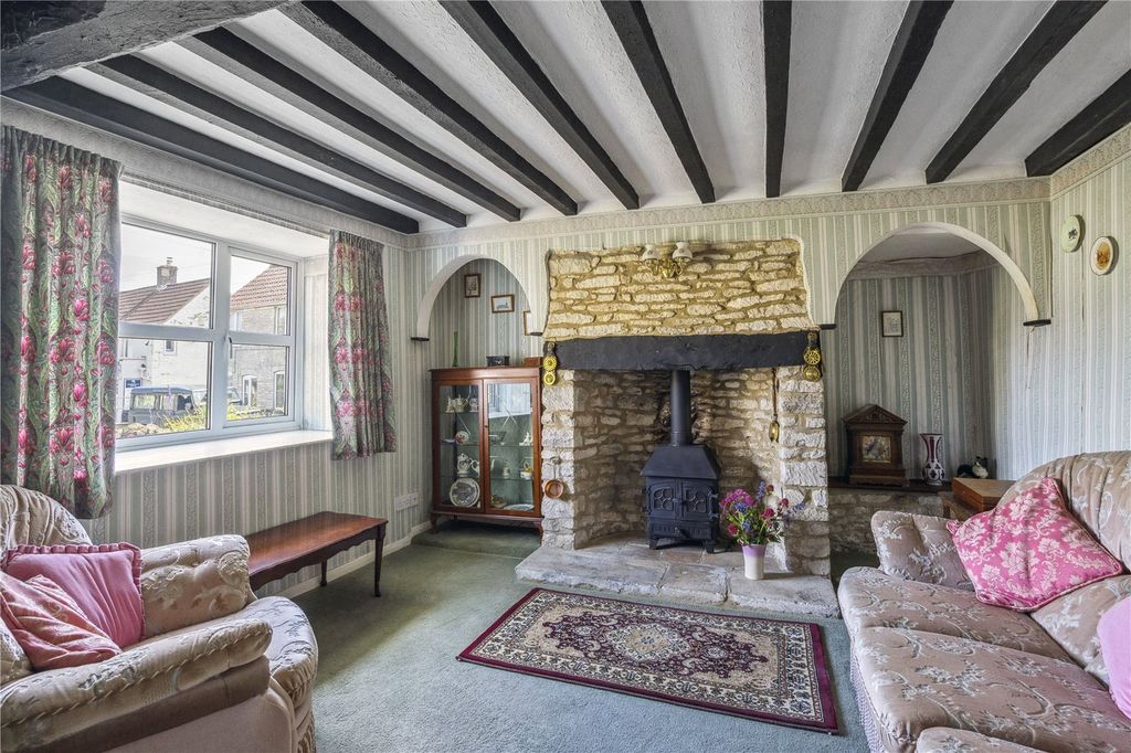 Property photo 2 of 12 Sitting Room
