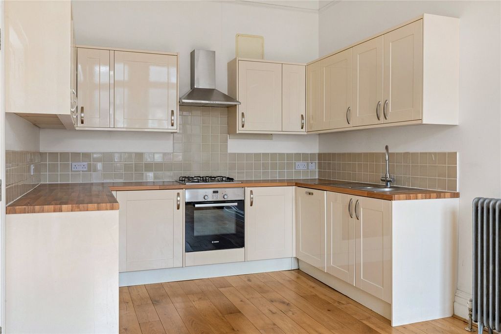 Property photo 2 of 12 Picture No. 05