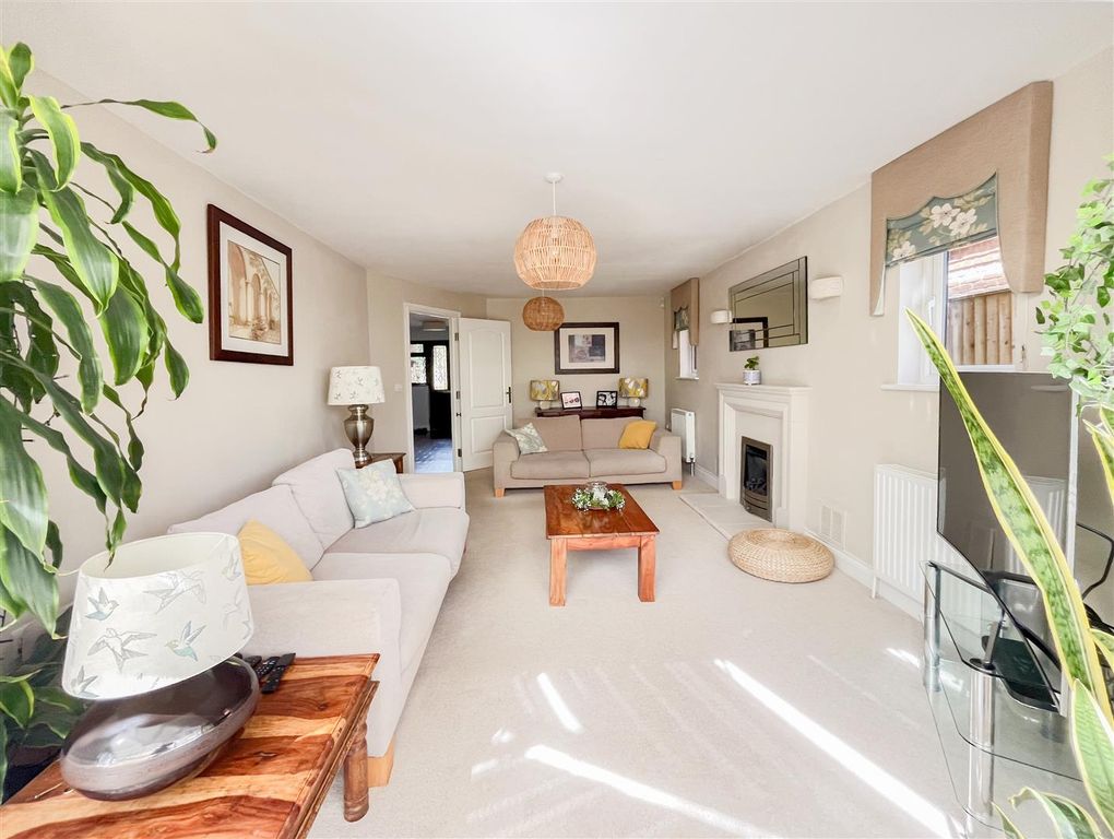 Property photo 3 of 35