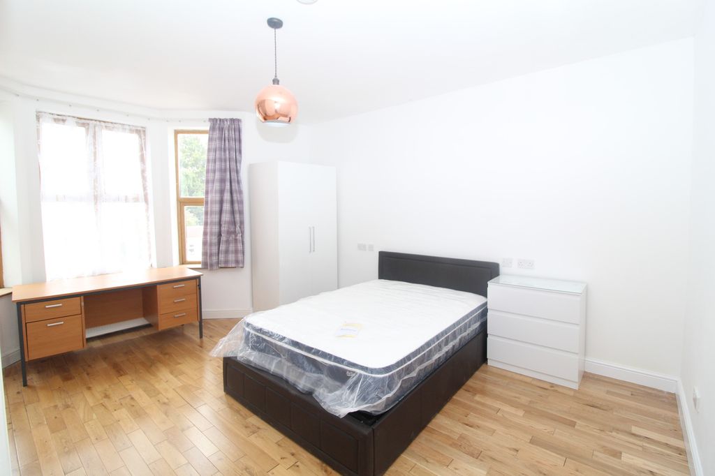 Property photo 2 of 3