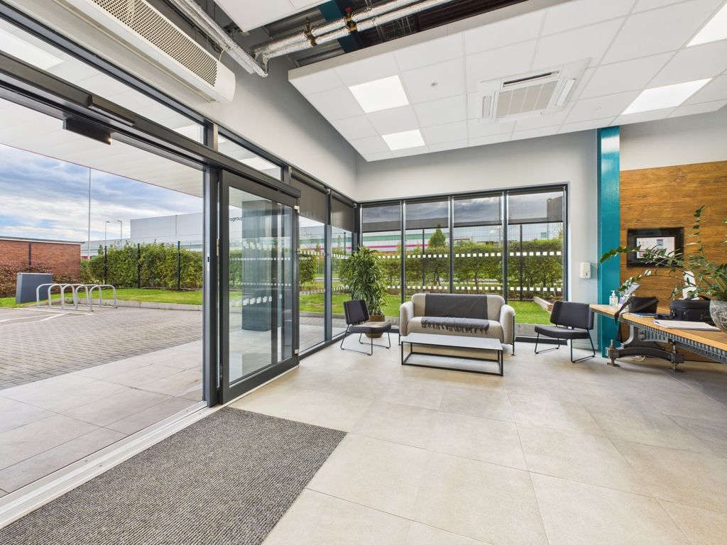 Property photo 3 of 13 Photo 16