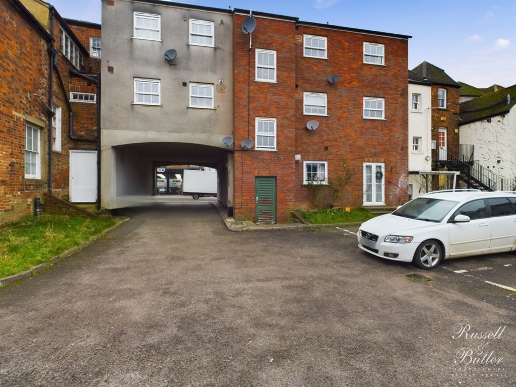 Property photo 1 of 9 Main2