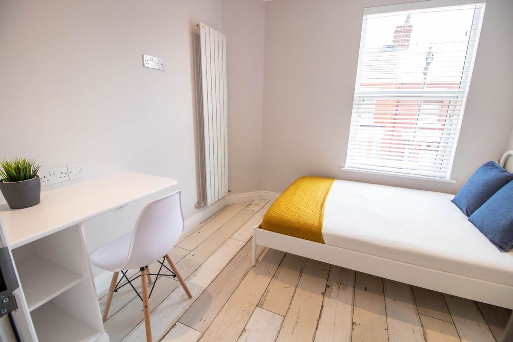 Property photo 3 of 7 Photo 2