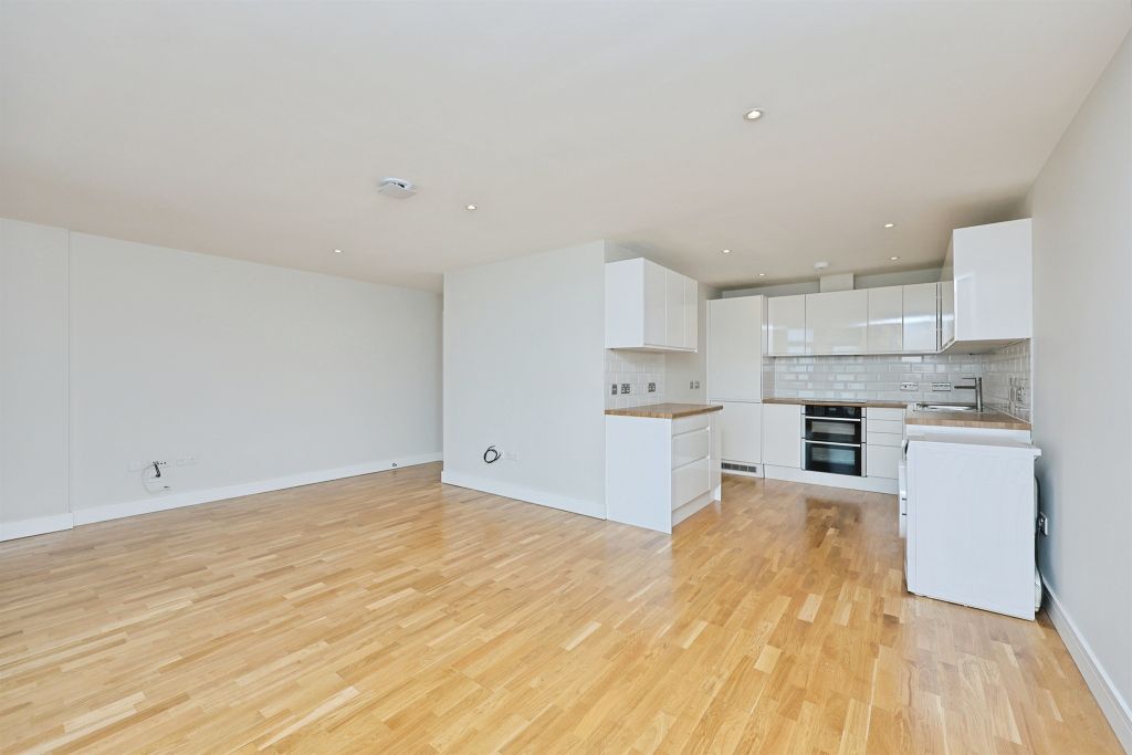 Property photo 2 of 14 Image