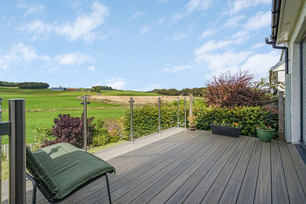 Property photo 2 of 45 5516734