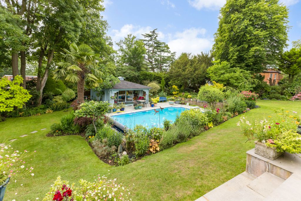 Property photo 3 of 31