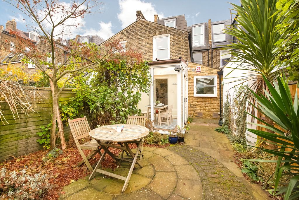 Property photo 2 of 16 Photo 16