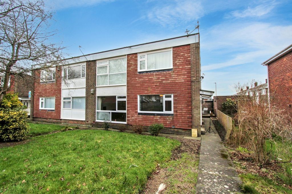 Property photo 1 of 8